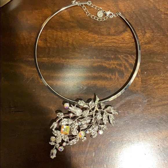 Jewelry - Statement necklace